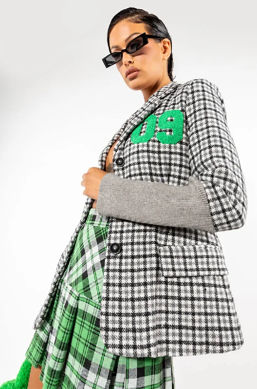 COLLEGIATE BACK TO SCHOOL PLAID BLAZER WITH THUMB HOLES