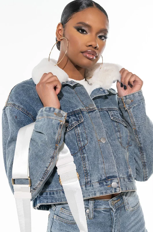 CROP DENIM JACKET WITH PLUSH COLLAR